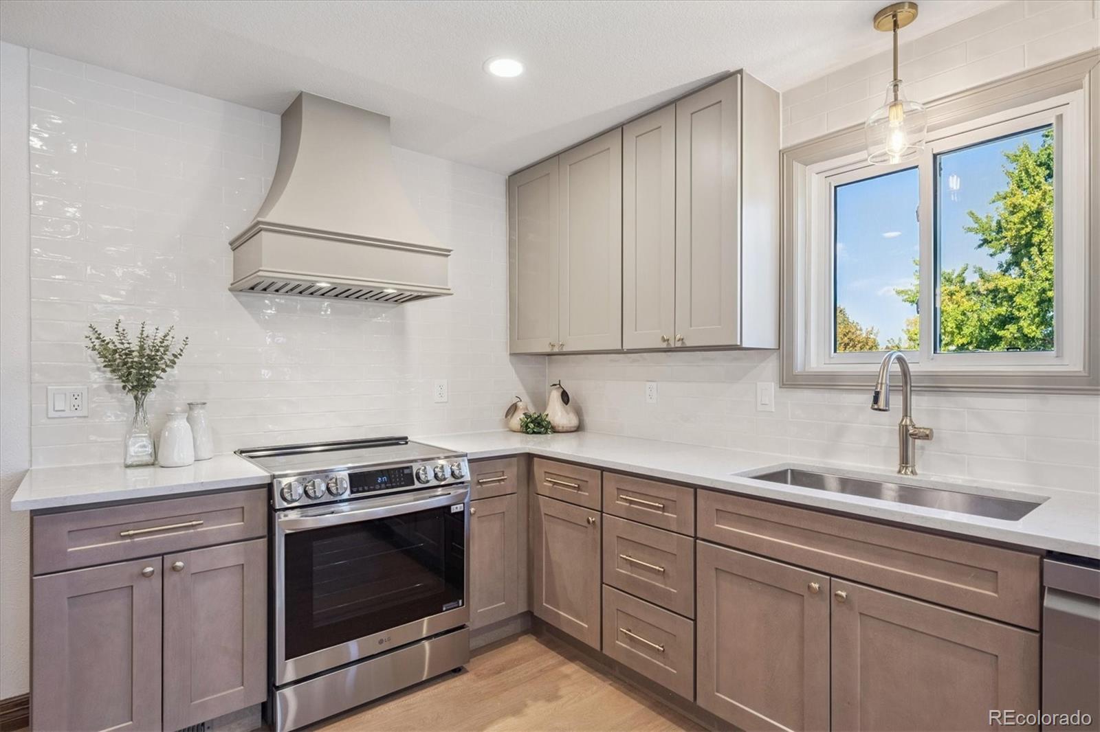 MLS Image #14 for 3229  swadley street,wheat ridge, Colorado