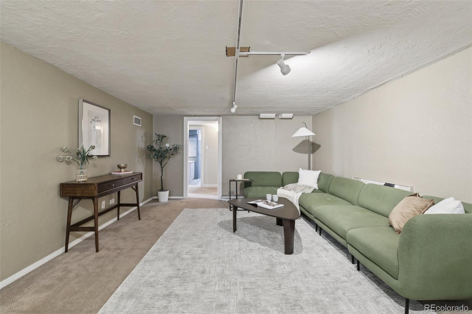 MLS Image #20 for 1325 n monaco parkway,denver, Colorado