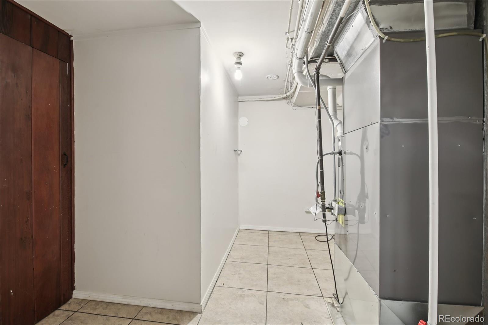 MLS Image #27 for 1325 n monaco parkway,denver, Colorado