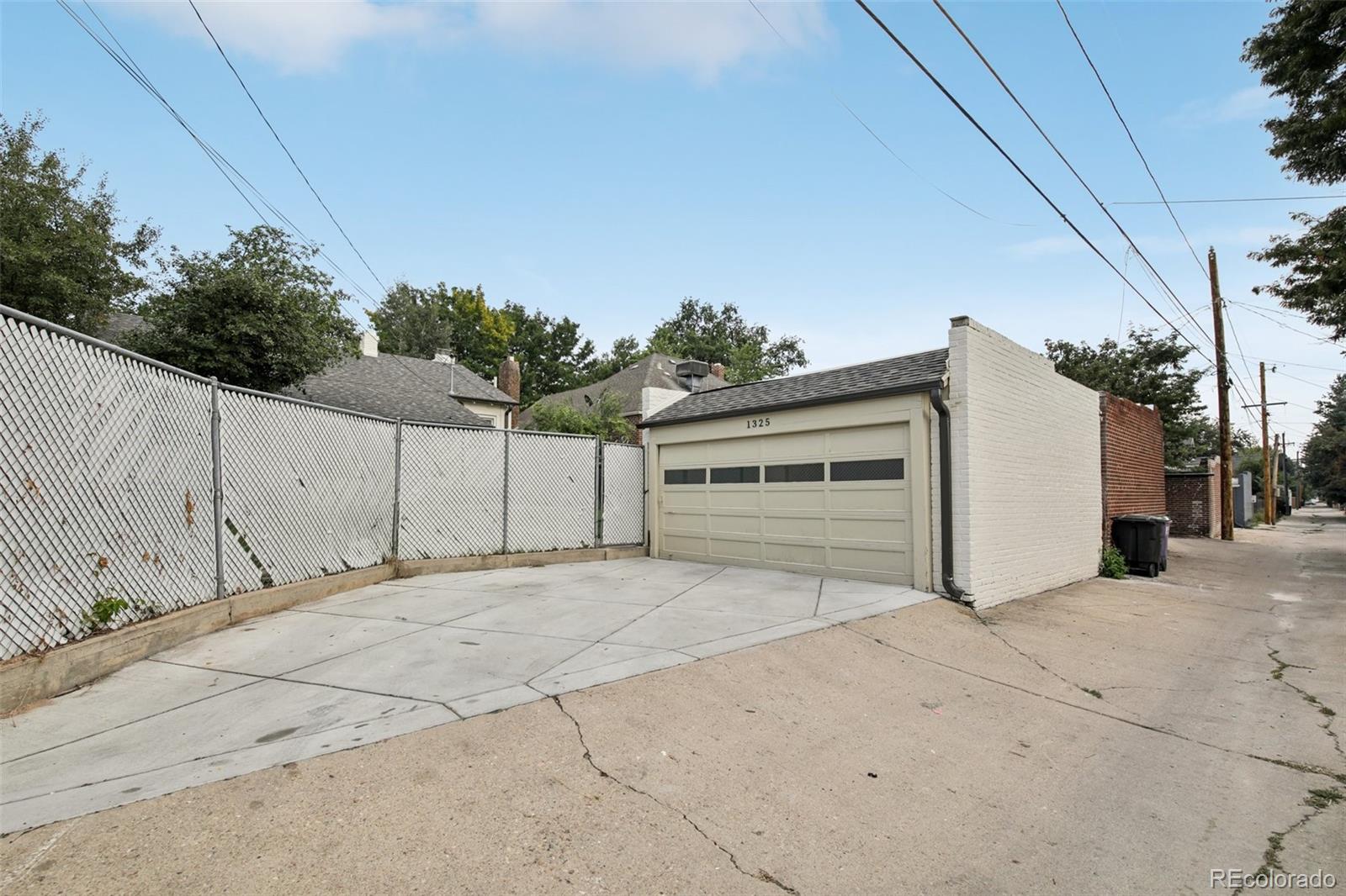 MLS Image #32 for 1325 n monaco parkway,denver, Colorado