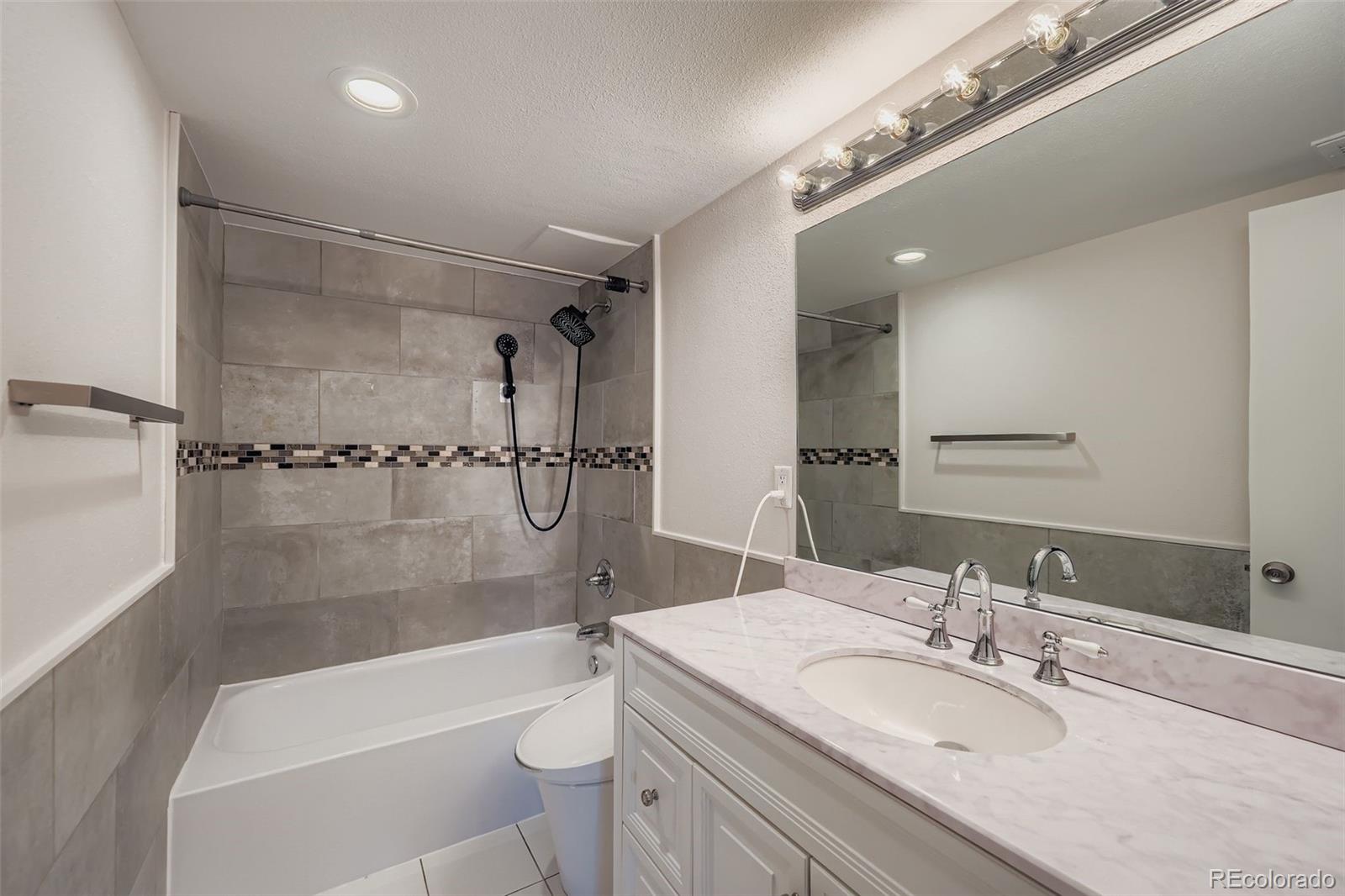MLS Image #14 for 800 n washington street,denver, Colorado
