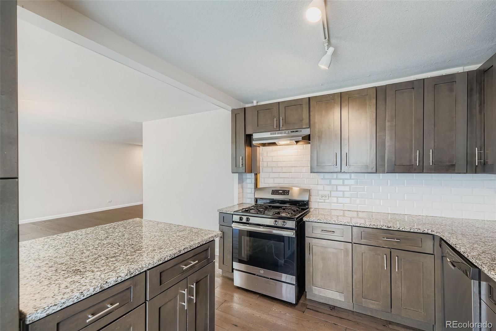 MLS Image #7 for 800 n washington street,denver, Colorado