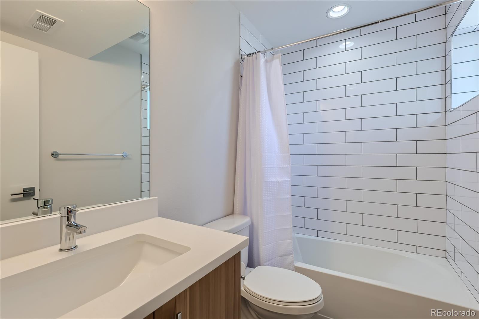 MLS Image #18 for 1424  knox court,denver, Colorado