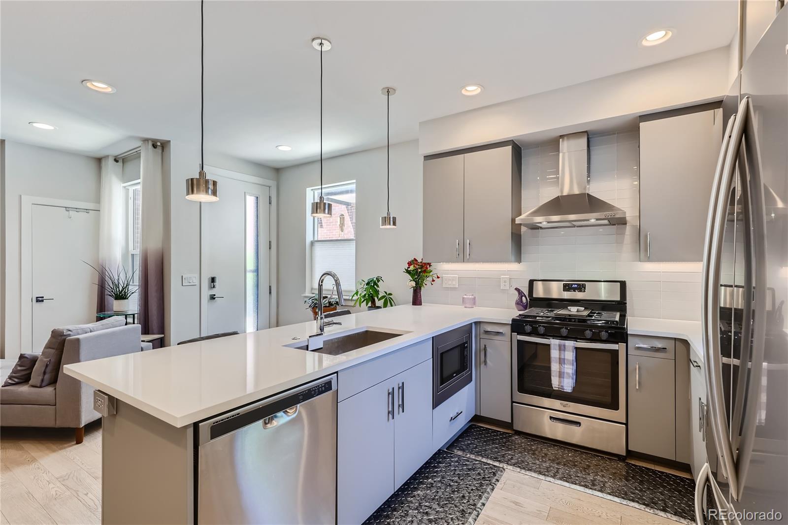 MLS Image #4 for 1424  knox court,denver, Colorado