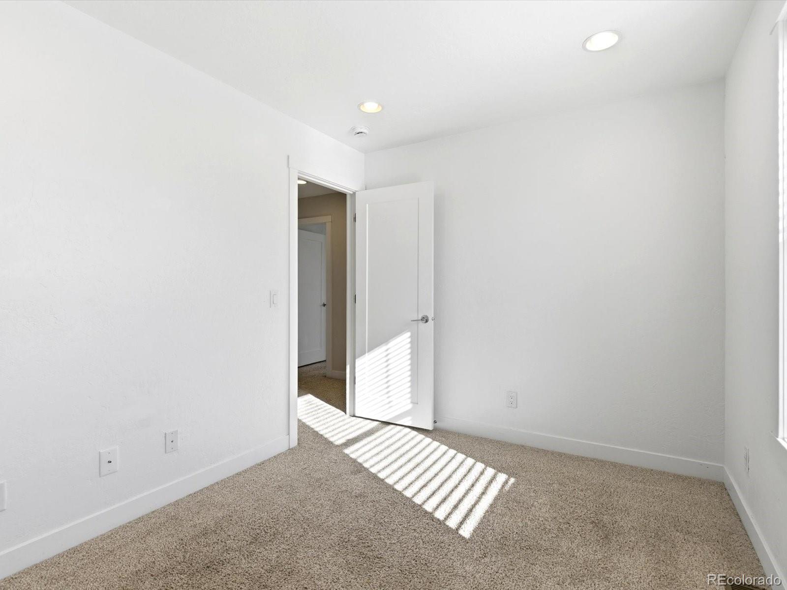 MLS Image #28 for 3323 n clayton street,denver, Colorado