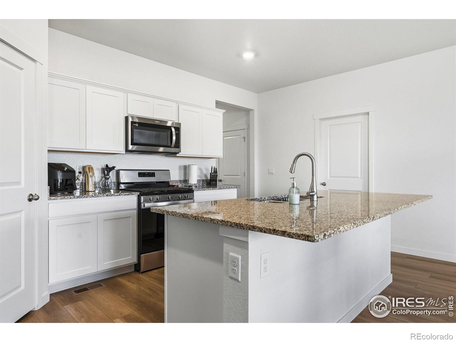 MLS Image #11 for 2619  wren drive,johnstown, Colorado