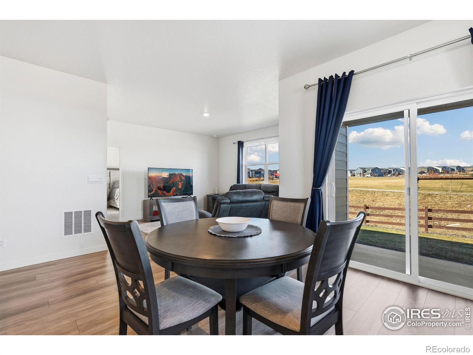 MLS Image #14 for 2619  wren drive,johnstown, Colorado