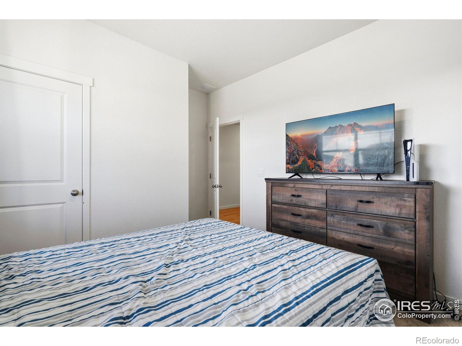 MLS Image #23 for 2619  wren drive,johnstown, Colorado
