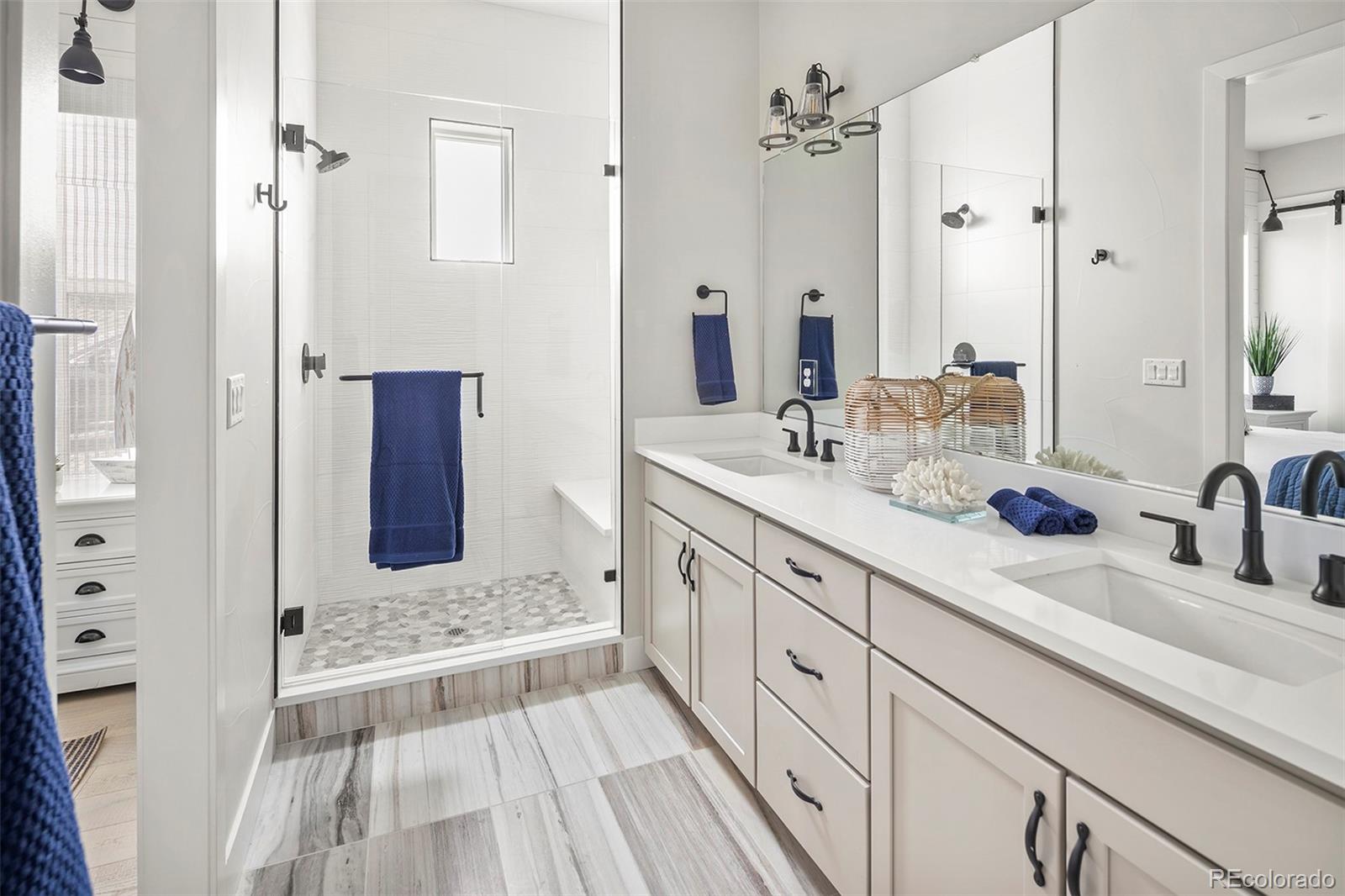 MLS Image #13 for 888 s valentia street,denver, Colorado
