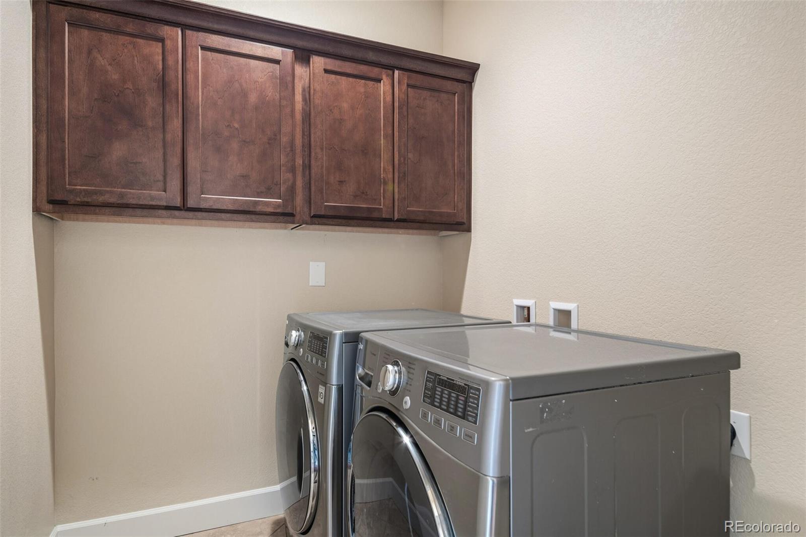 MLS Image #12 for 9763 w hinsdale lane,littleton, Colorado