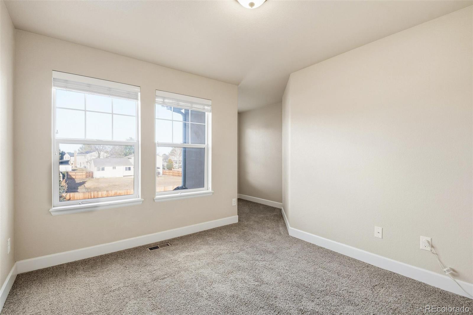 MLS Image #19 for 9763 w hinsdale lane,littleton, Colorado