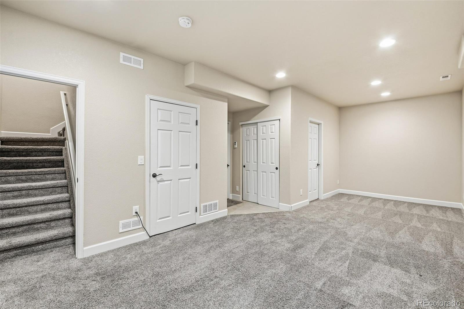 MLS Image #21 for 9763 w hinsdale lane,littleton, Colorado