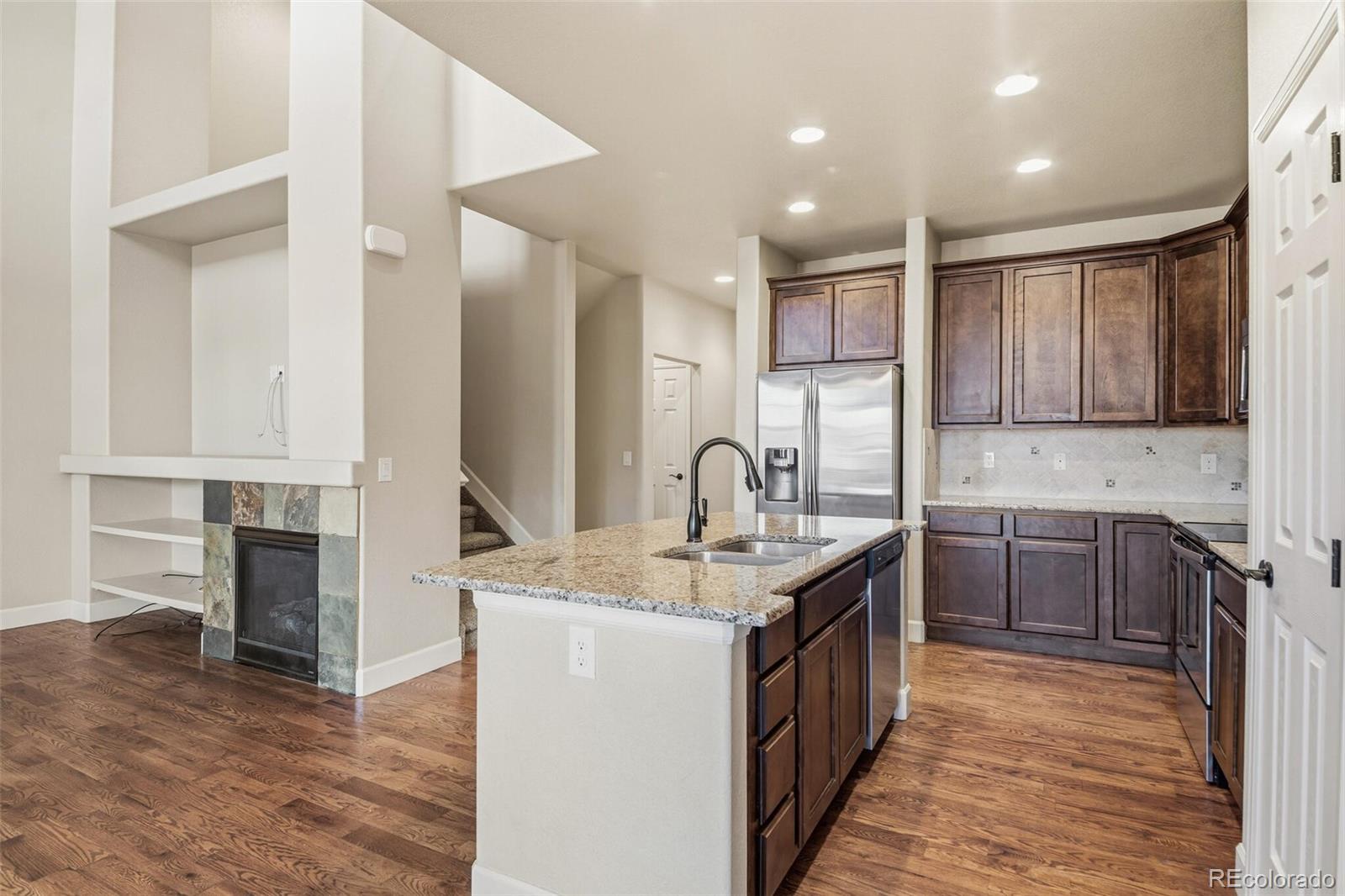 MLS Image #3 for 9763 w hinsdale lane,littleton, Colorado
