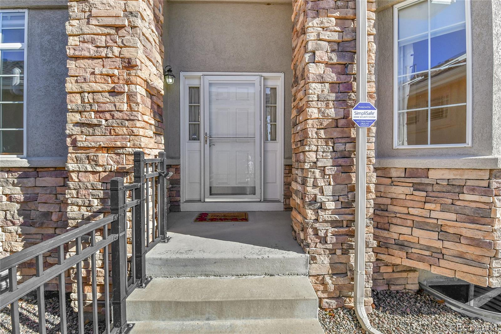 MLS Image #1 for 22448 e plymouth circle,aurora, Colorado