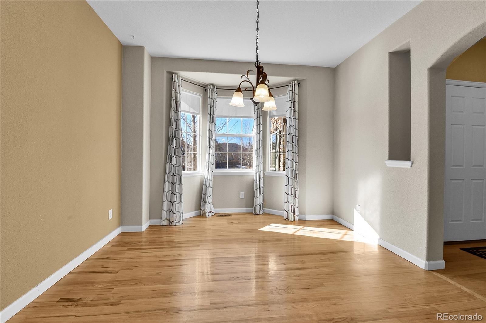 MLS Image #17 for 22448 e plymouth circle,aurora, Colorado