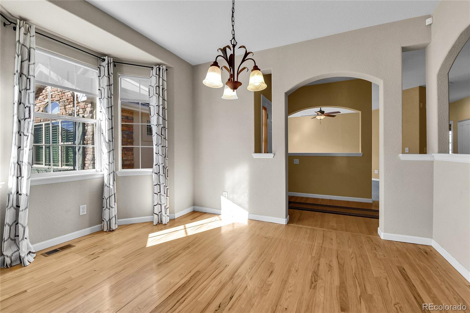 MLS Image #18 for 22448 e plymouth circle,aurora, Colorado