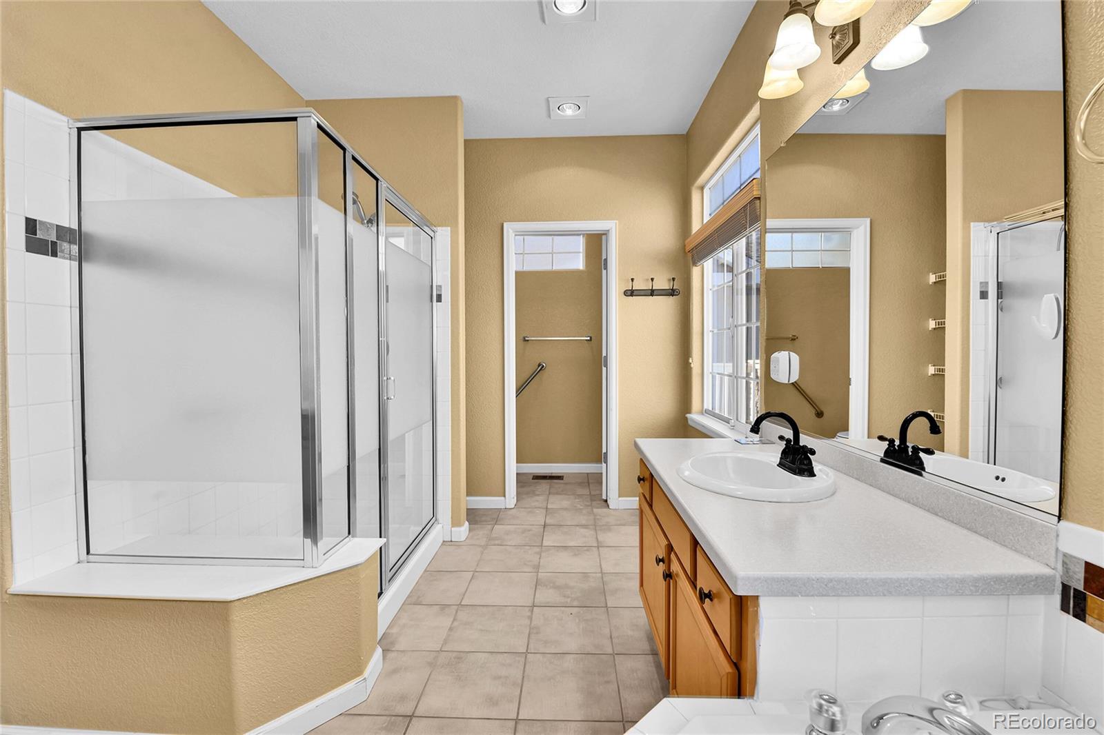 MLS Image #26 for 22448 e plymouth circle,aurora, Colorado