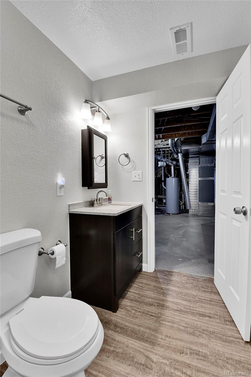 MLS Image #38 for 22448 e plymouth circle,aurora, Colorado
