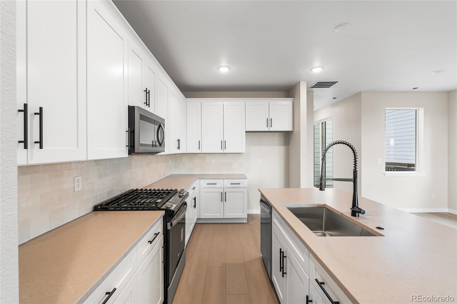 MLS Image #5 for 13182  barefoot lakes parkway,firestone, Colorado