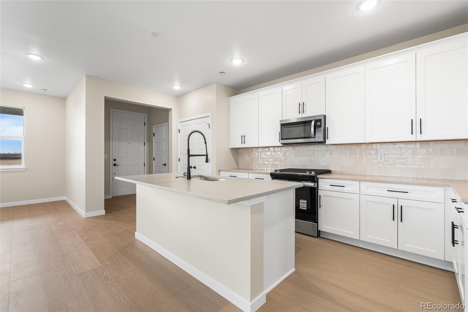 MLS Image #7 for 13182  barefoot lakes parkway,firestone, Colorado