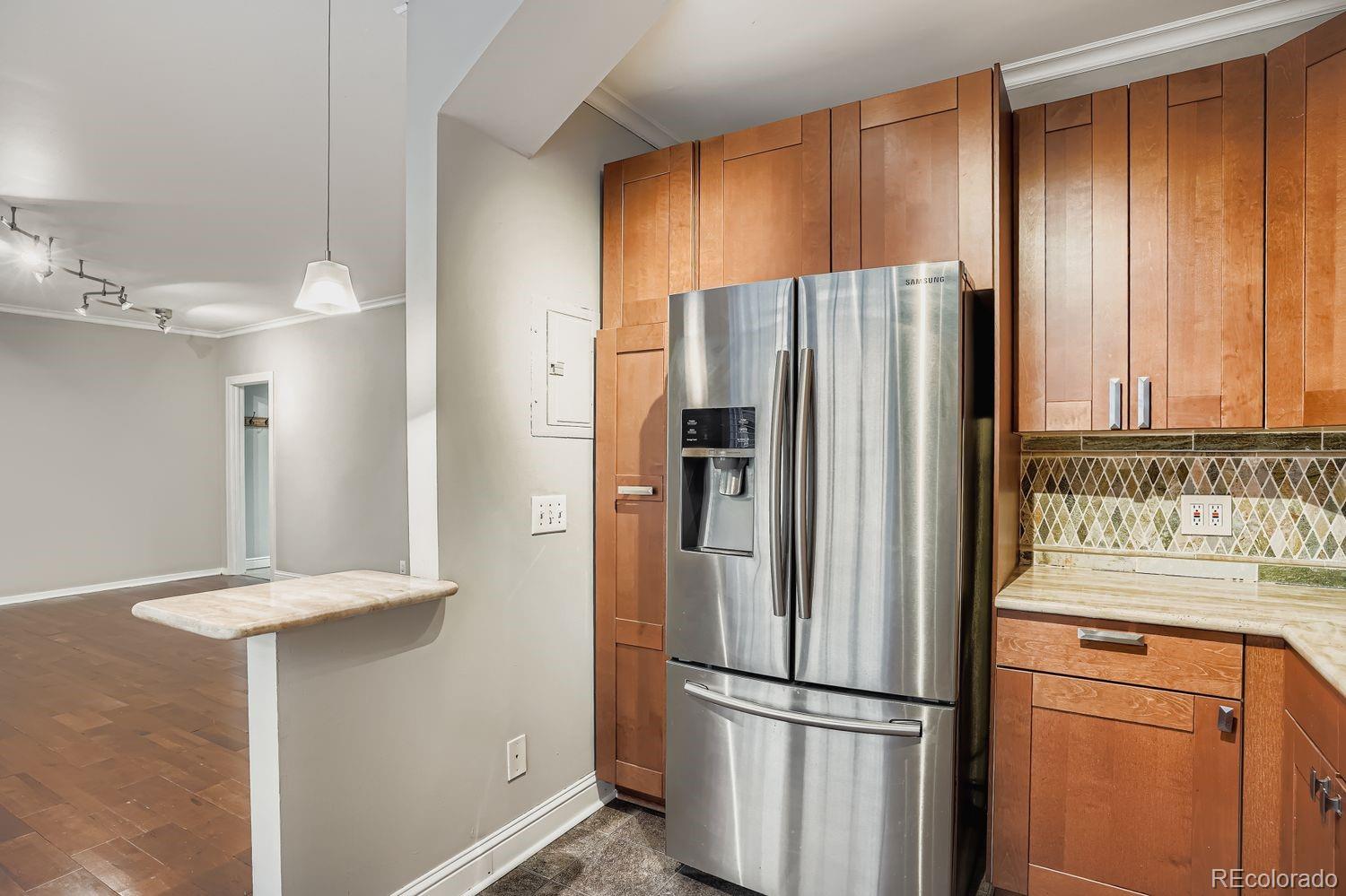 MLS Image #5 for 960 n sherman street 1b,denver, Colorado