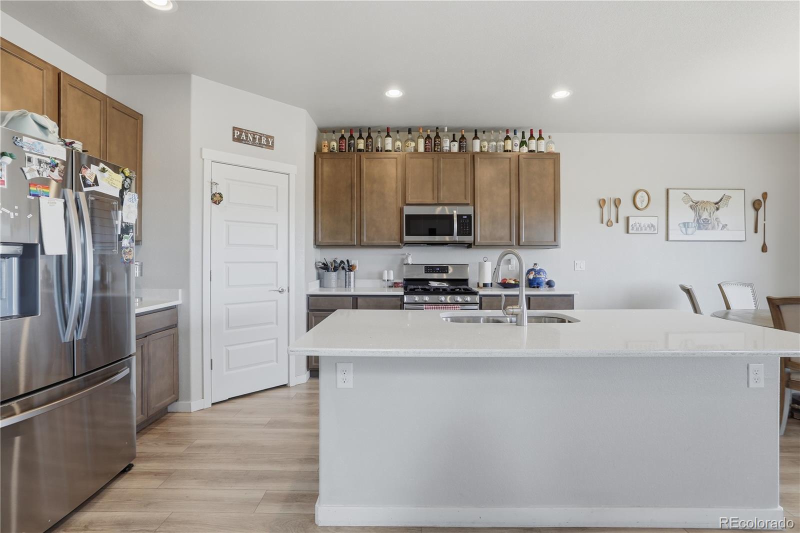 MLS Image #6 for 168  chipeta way,lochbuie, Colorado
