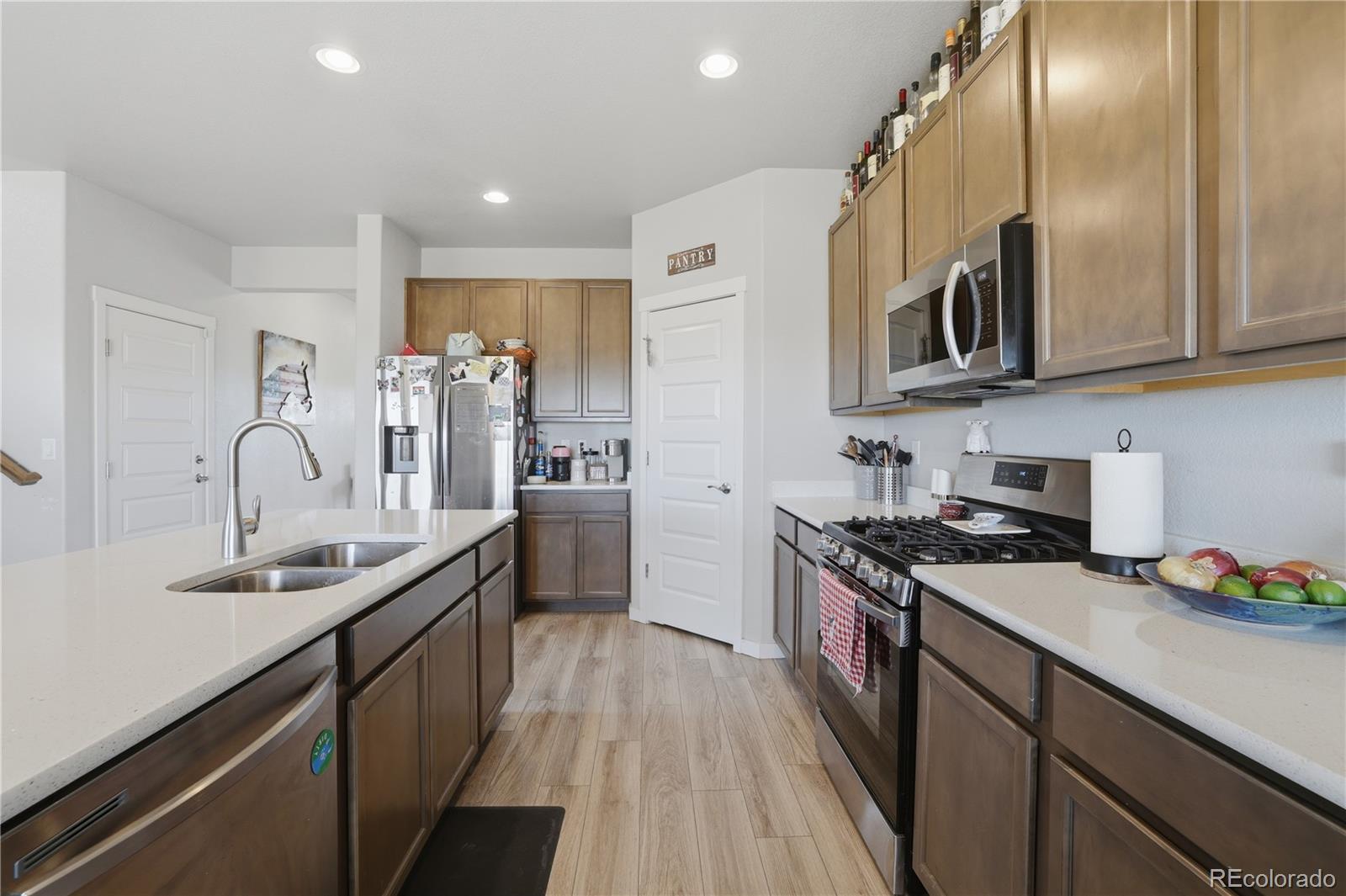 MLS Image #7 for 168  chipeta way,lochbuie, Colorado