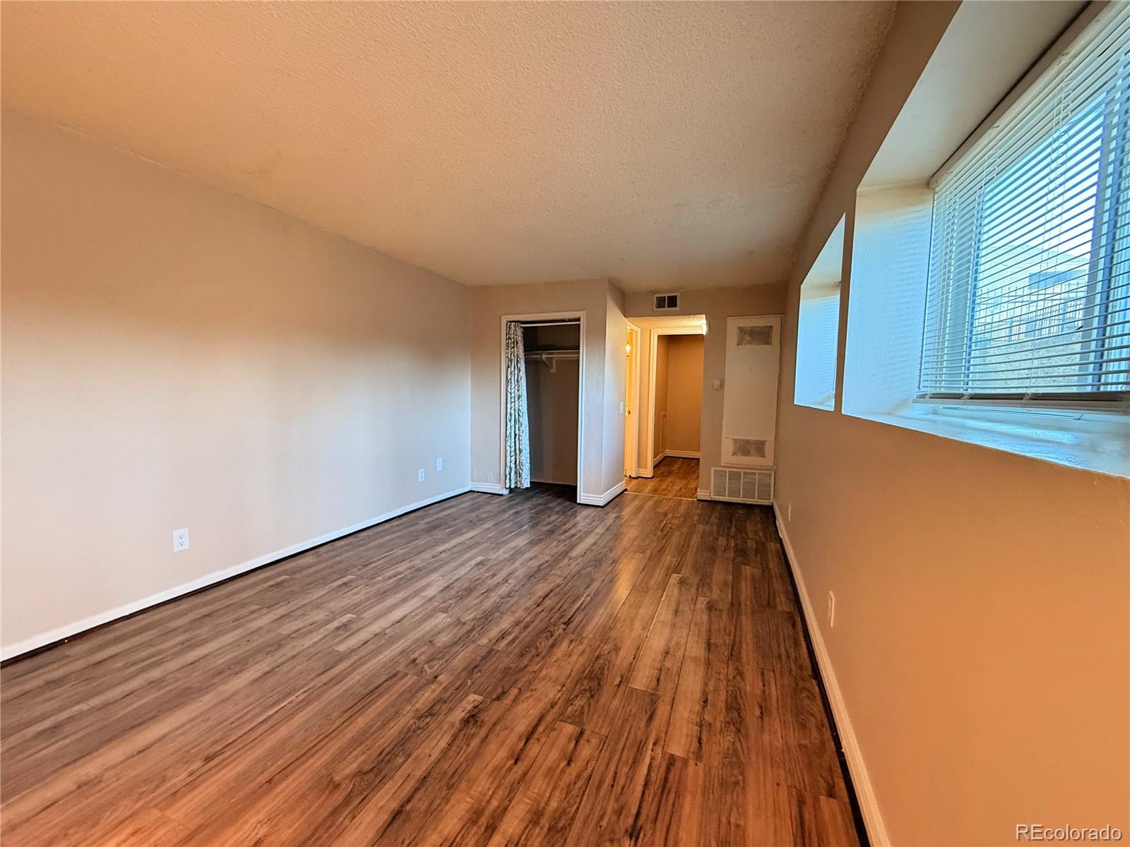 MLS Image #8 for 10722 e exposition avenue,aurora, Colorado