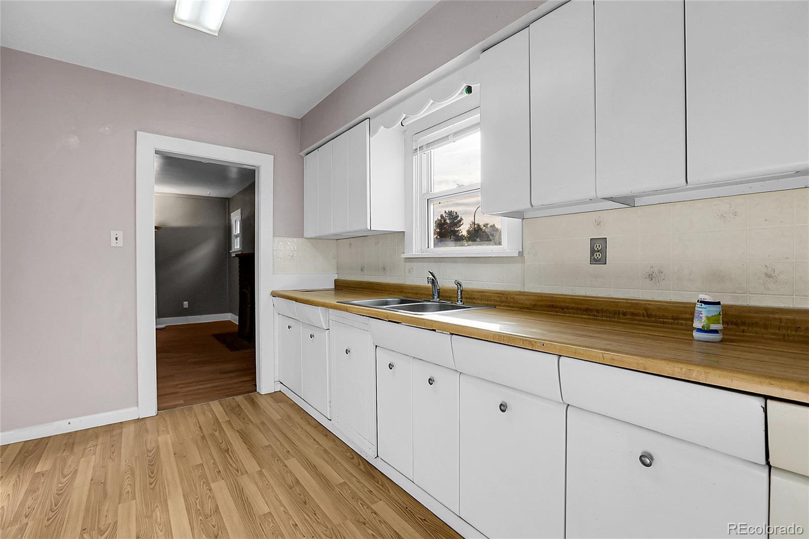 MLS Image #10 for 5687 s foresthill street,littleton, Colorado