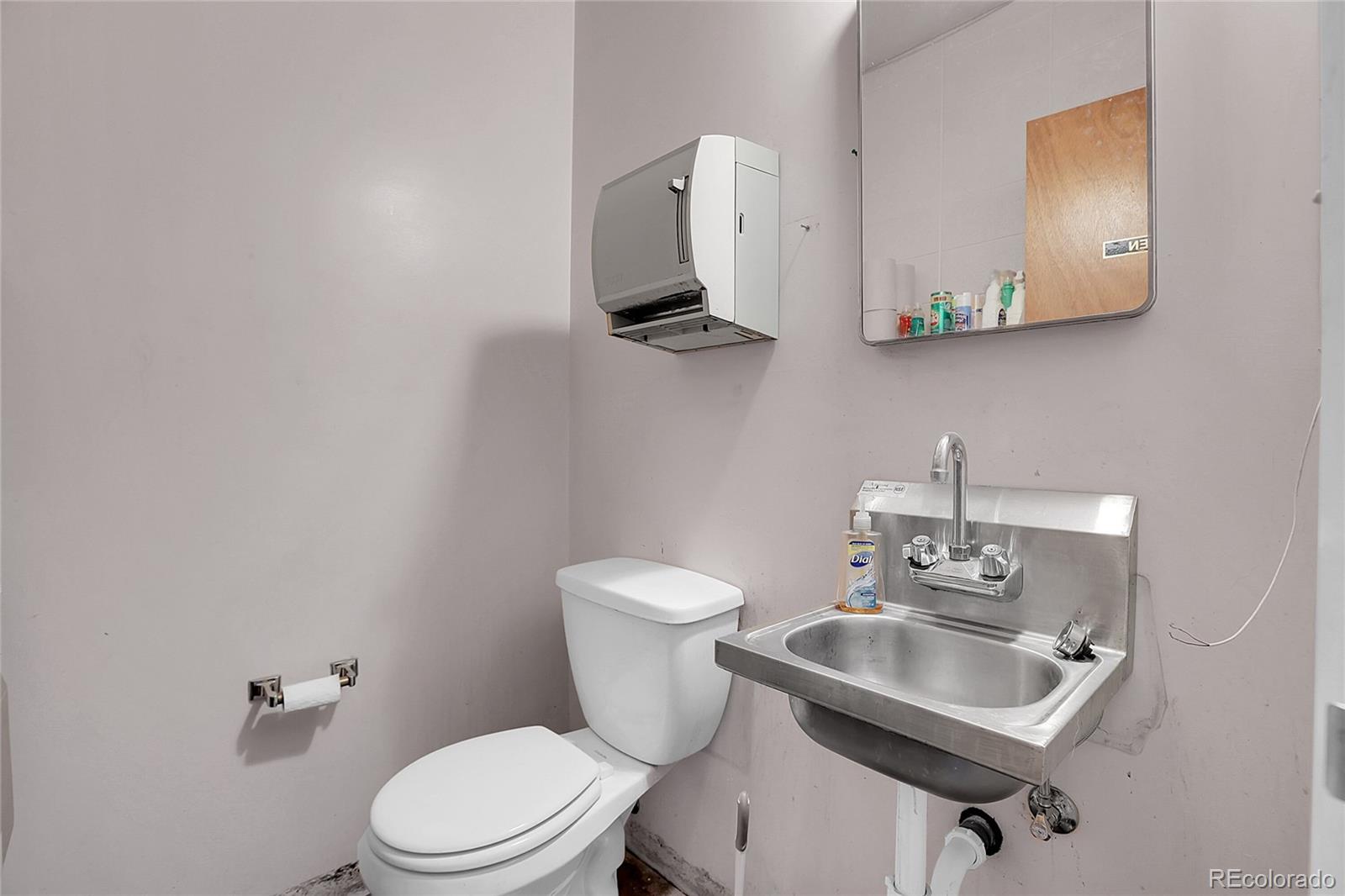 MLS Image #8 for 5687 s foresthill street,littleton, Colorado