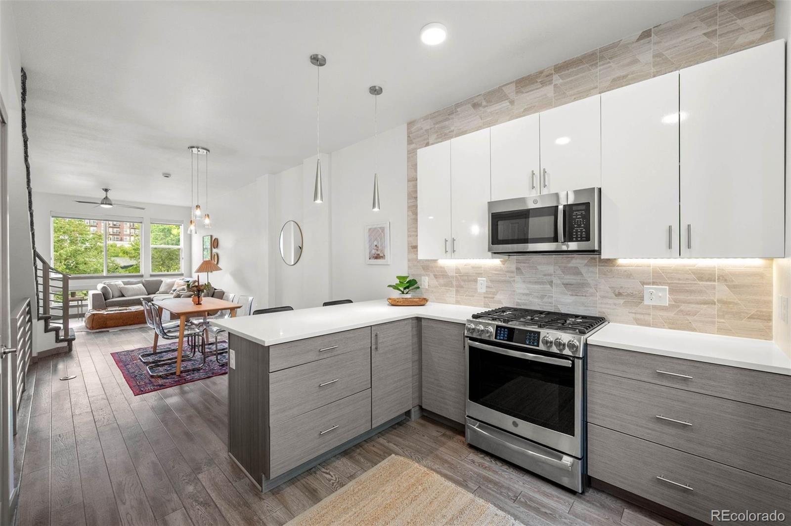 MLS Image #10 for 2200  tremont place 5,denver, Colorado