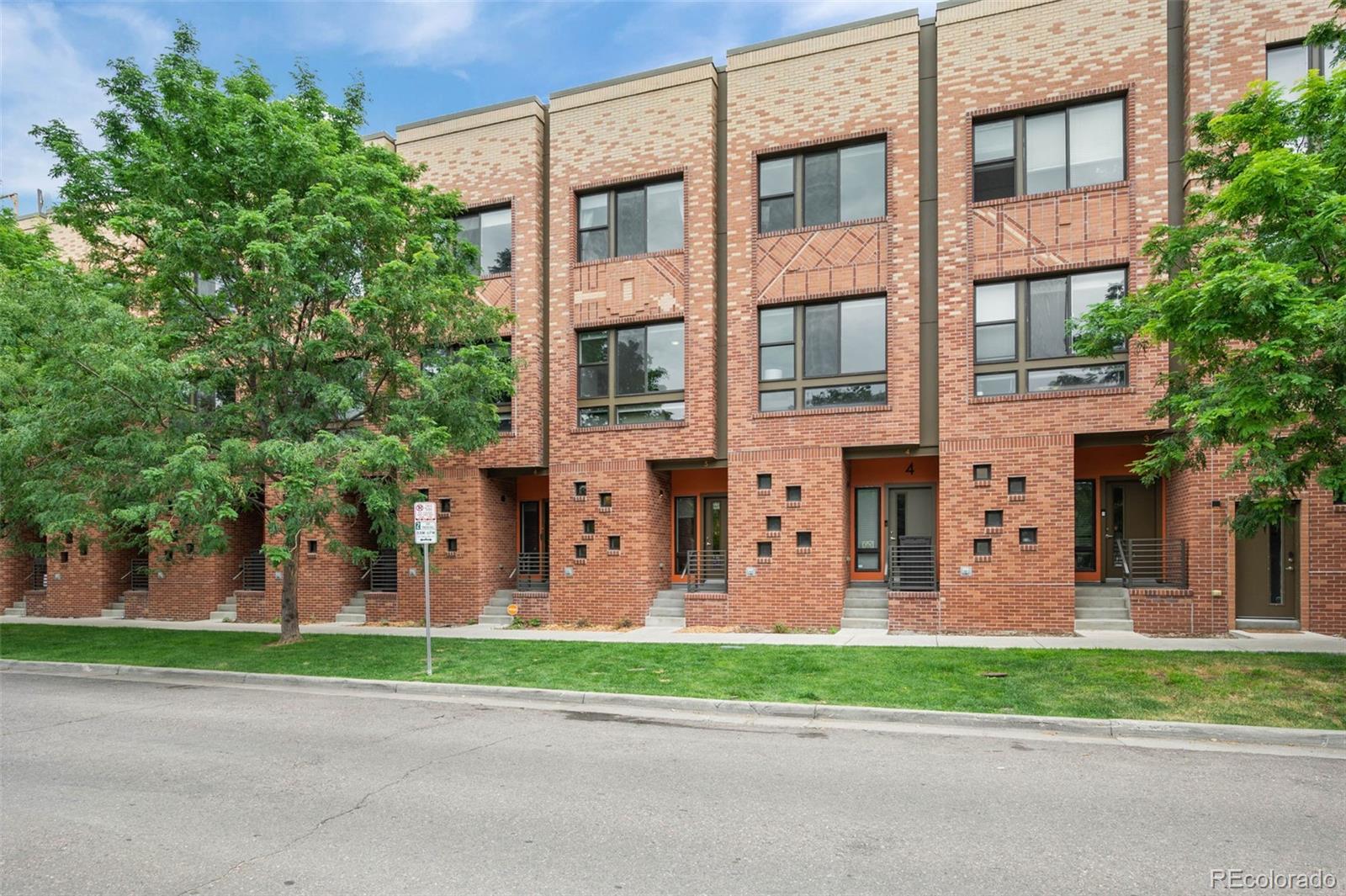 MLS Image #2 for 2200  tremont place 5,denver, Colorado