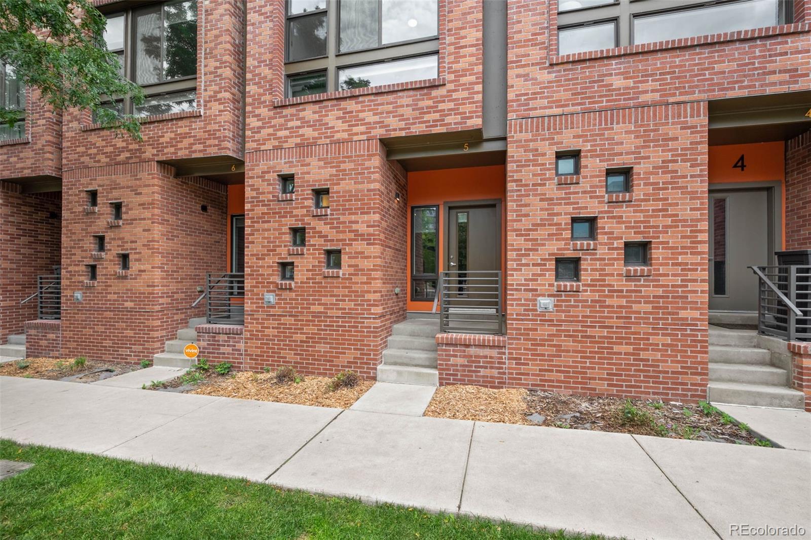 MLS Image #3 for 2200  tremont place 5,denver, Colorado
