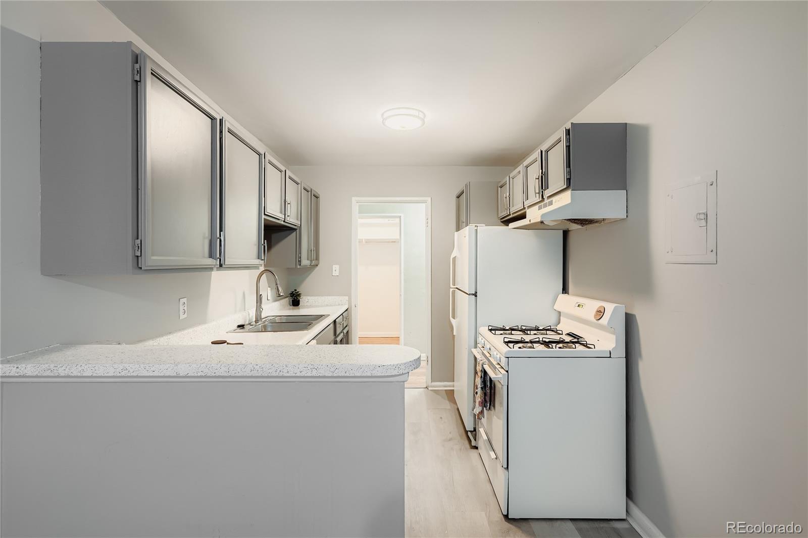 MLS Image #12 for 1375 n williams street 105,denver, Colorado