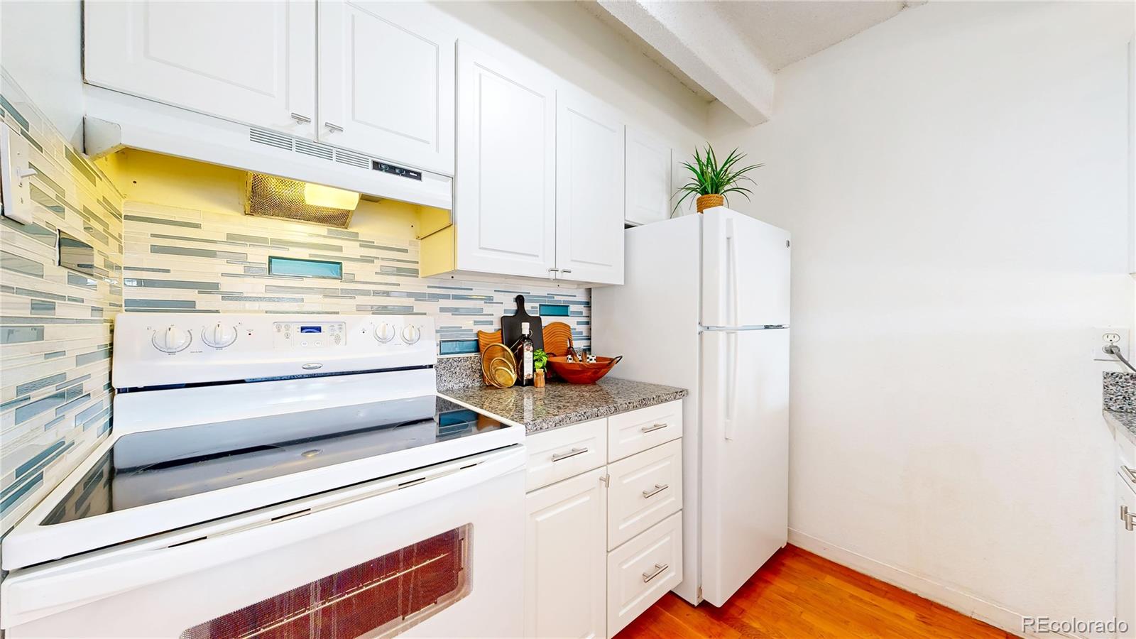 MLS Image #10 for 1433 n williams street 602,denver, Colorado