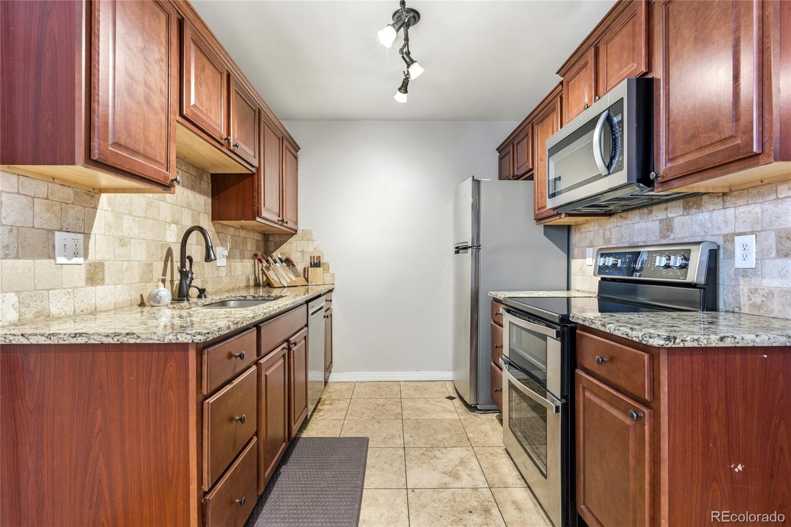 MLS Image #5 for 1474 s pierson street,denver, Colorado