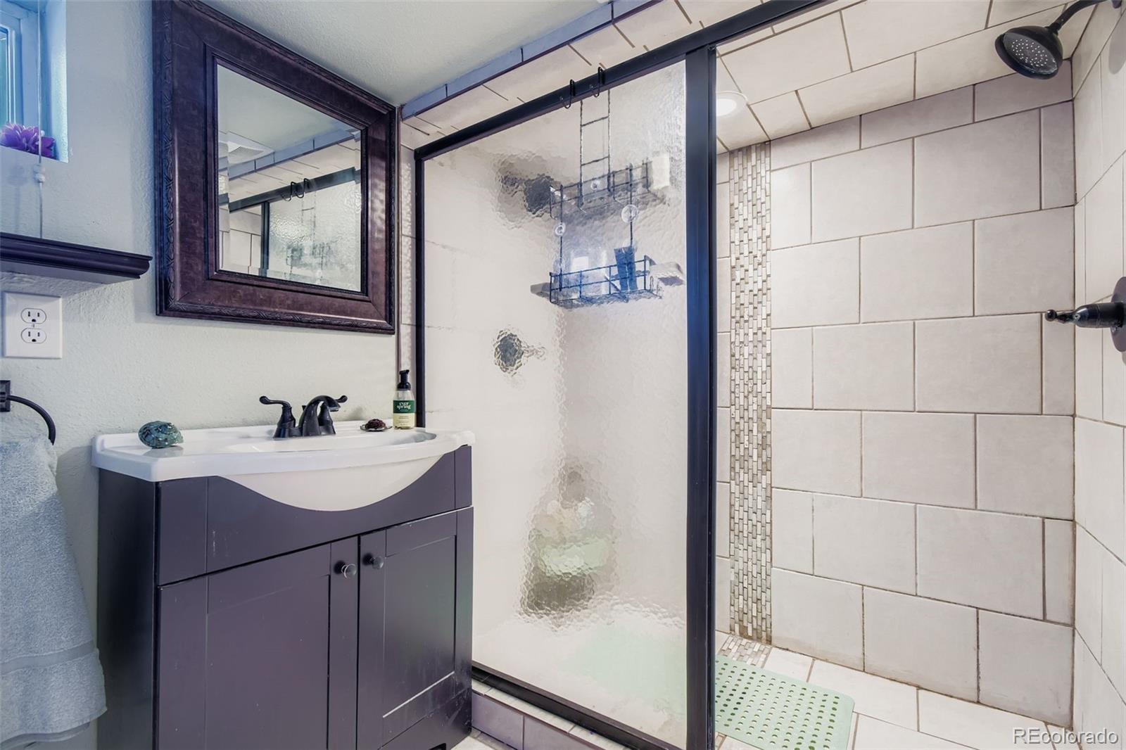 MLS Image #19 for 1258  valentia street,denver, Colorado