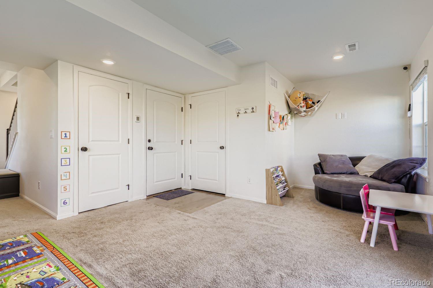 MLS Image #19 for 26248 e maple drive,aurora, Colorado