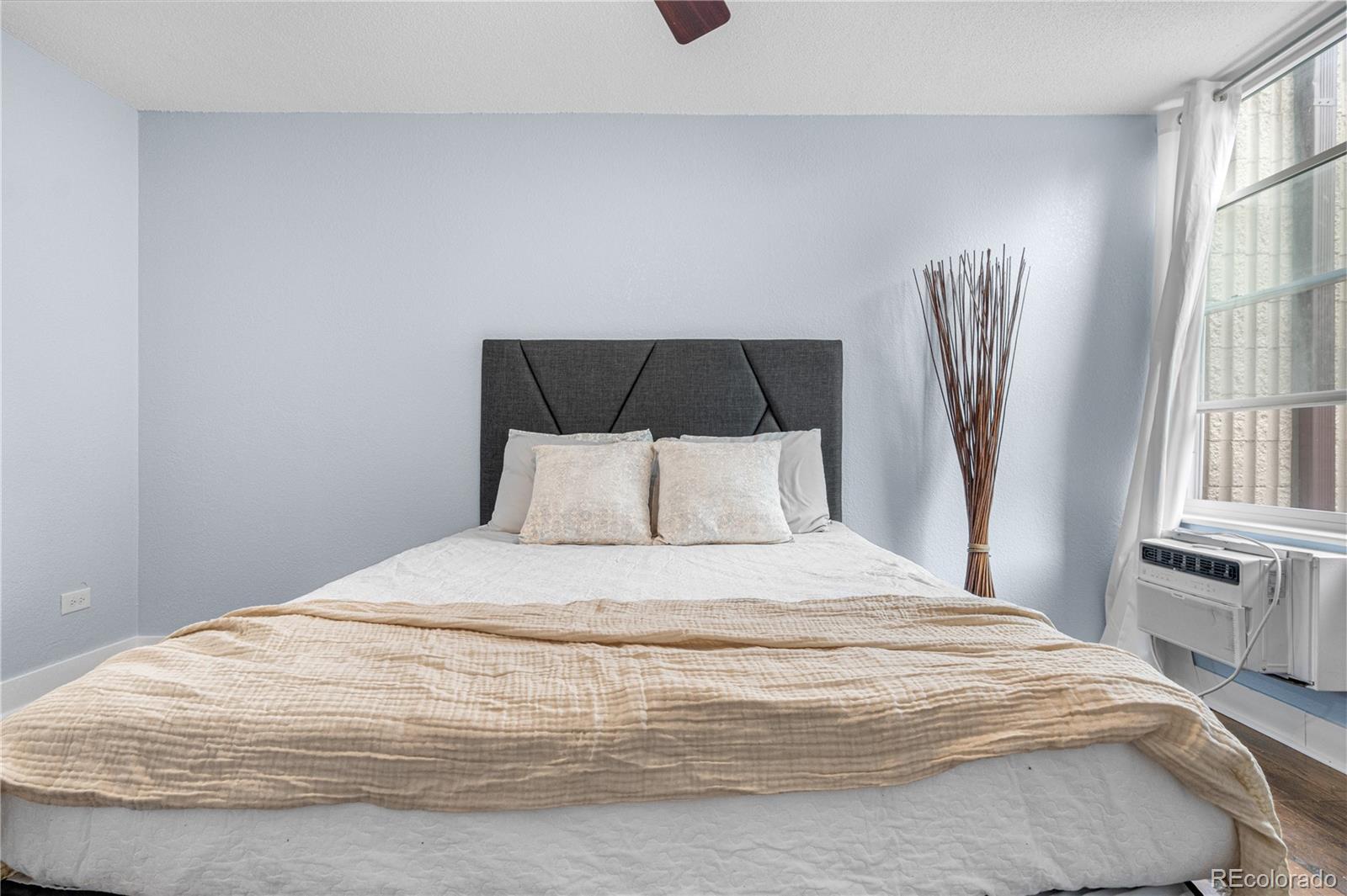 MLS Image #14 for 2281 s vaughn way,aurora, Colorado