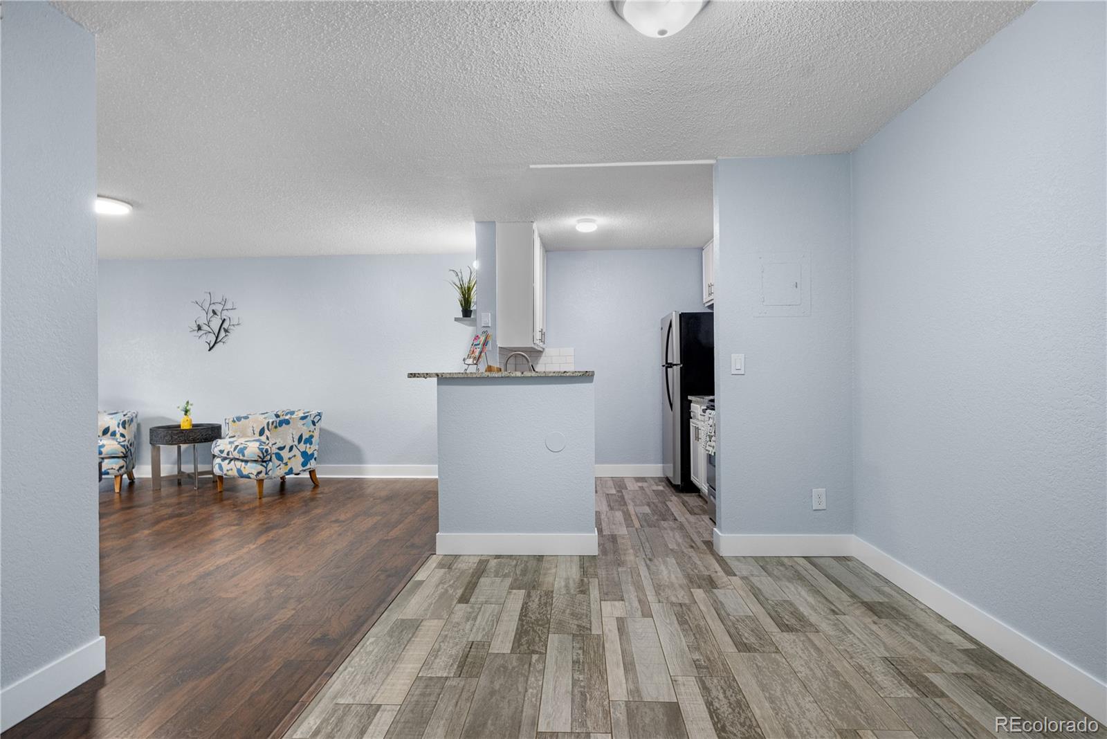 MLS Image #5 for 2281 s vaughn way,aurora, Colorado