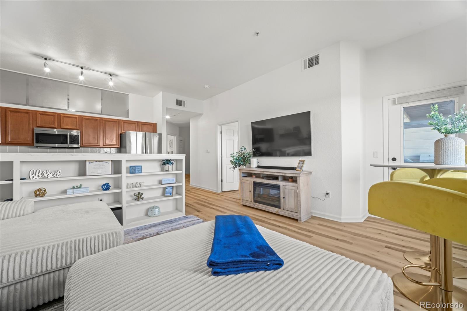 MLS Image #13 for 15475  andrews drive,denver, Colorado