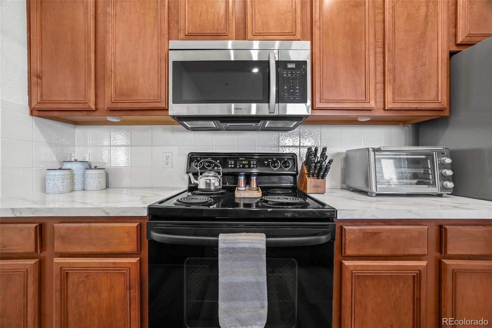 MLS Image #6 for 15475  andrews drive,denver, Colorado