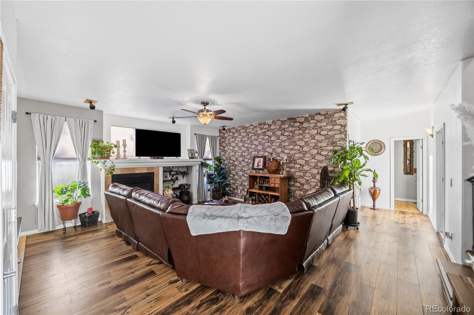 MLS Image #10 for 15756 e 109th avenue,commerce city, Colorado