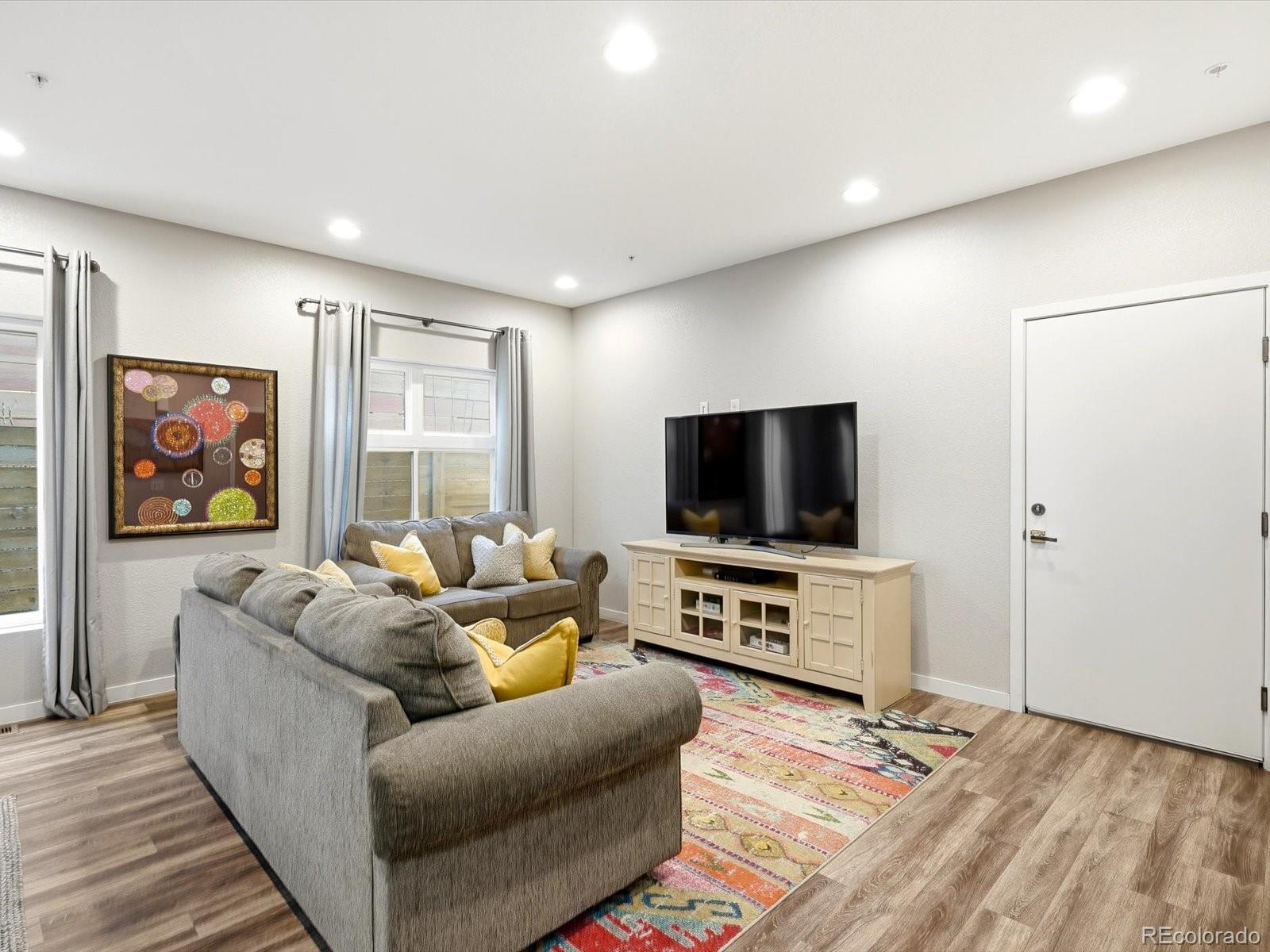 MLS Image #3 for 1531  vrain street ,denver, Colorado