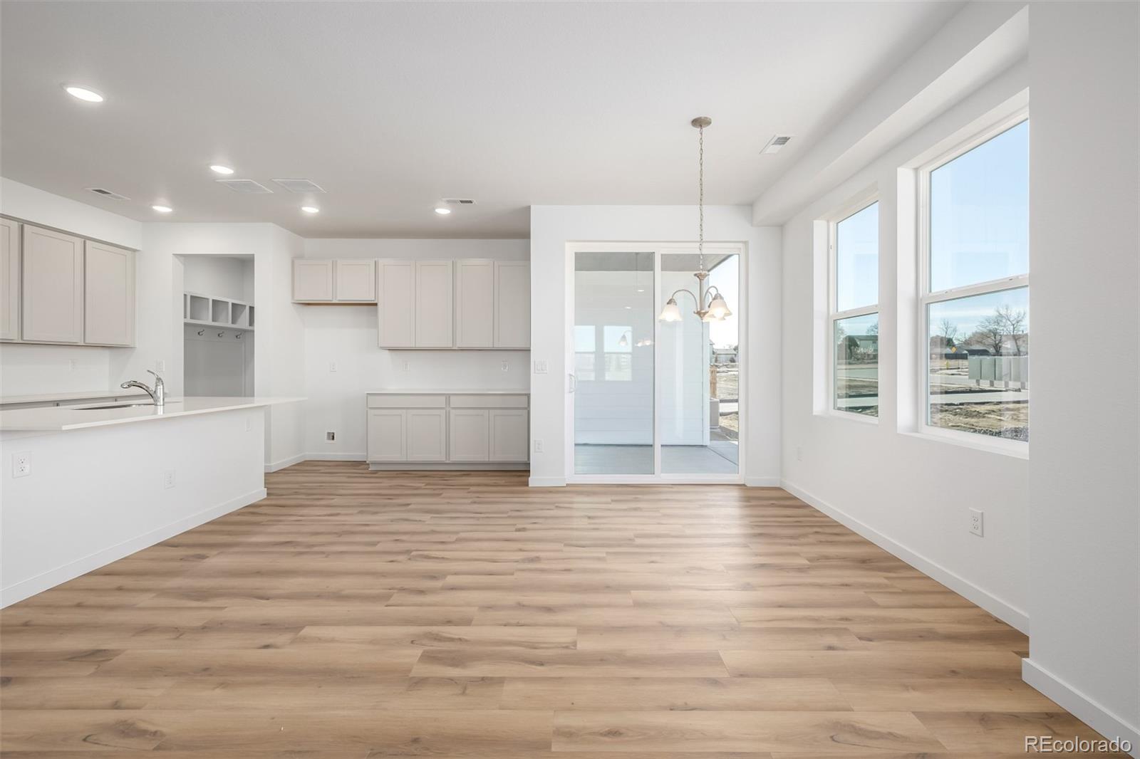 MLS Image #10 for 2632 e 103rd avenue,thornton, Colorado