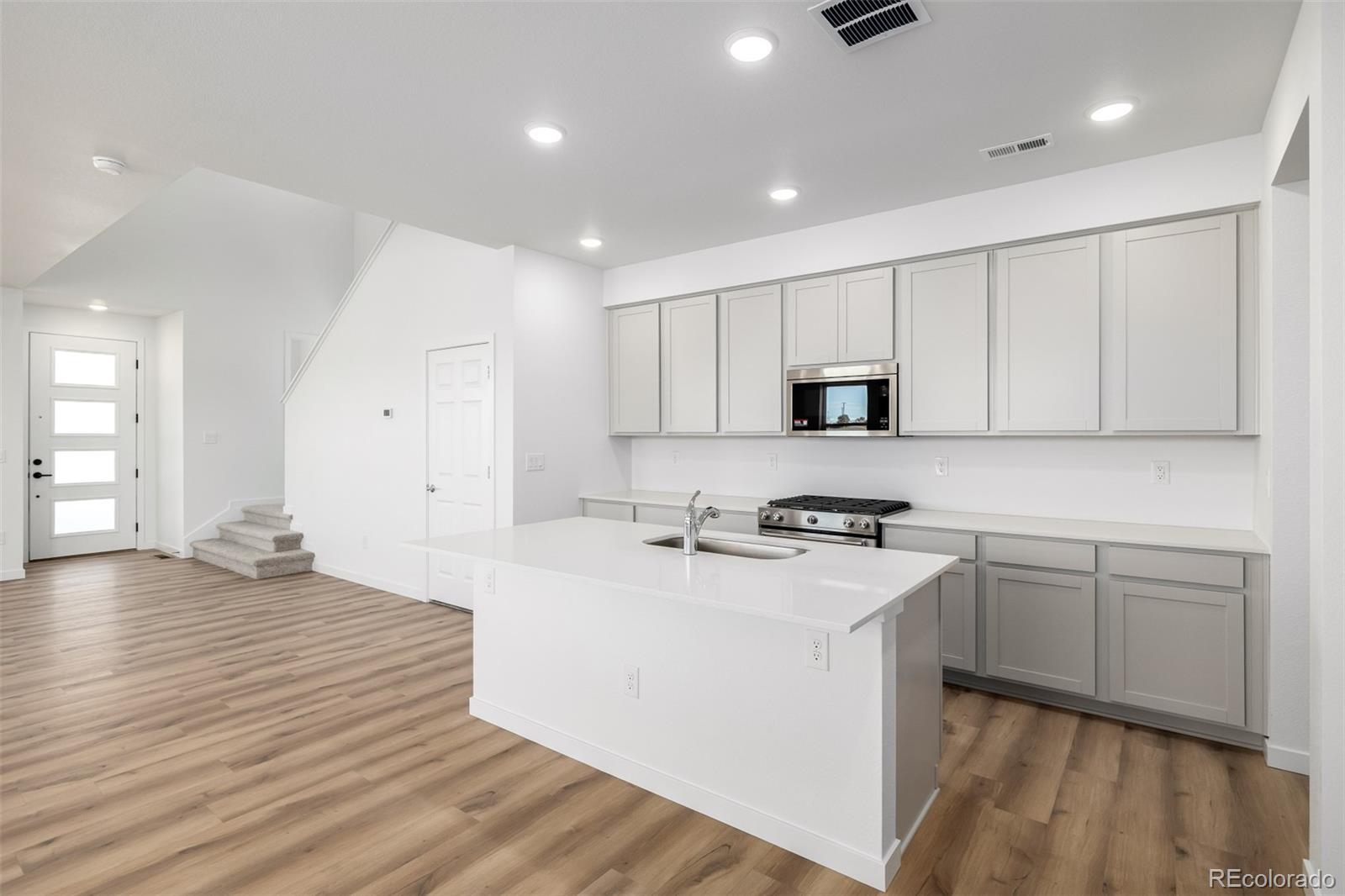 MLS Image #14 for 2632 e 103rd avenue,thornton, Colorado
