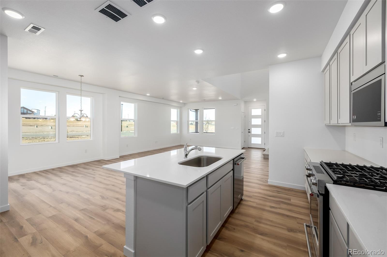 MLS Image #15 for 2632 e 103rd avenue,thornton, Colorado