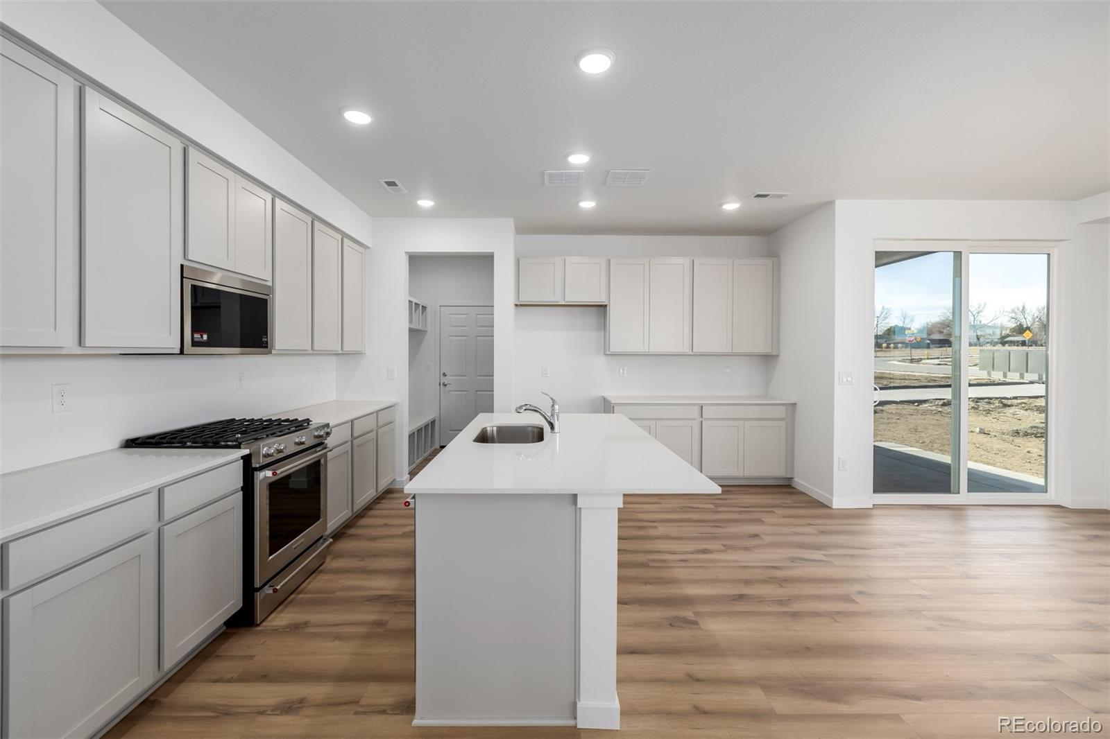 MLS Image #16 for 2632 e 103rd avenue,thornton, Colorado