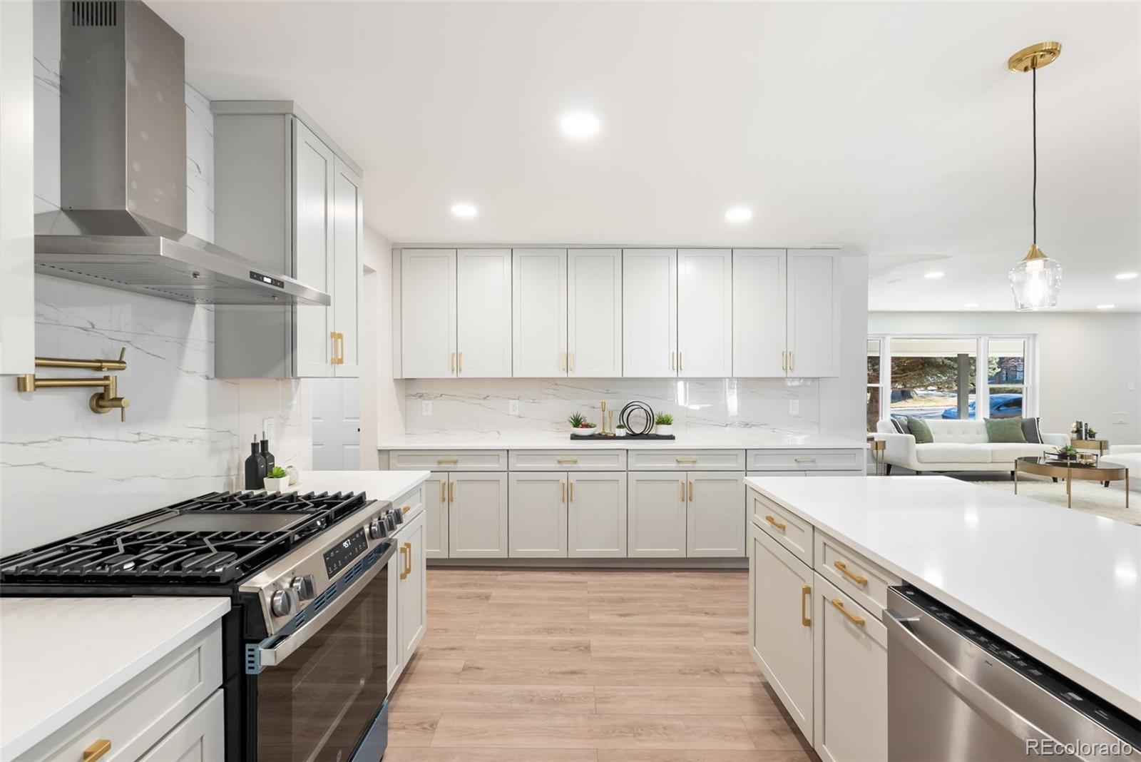 MLS Image #13 for 3831 s hillcrest drive,denver, Colorado