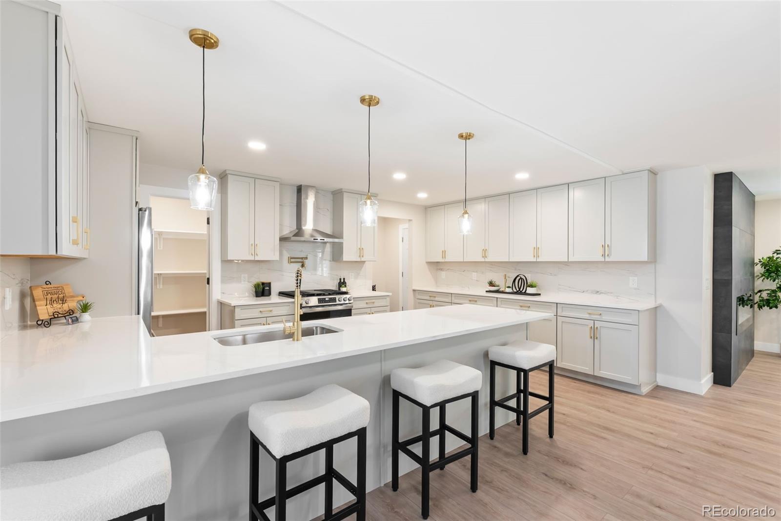 MLS Image #20 for 3831 s hillcrest drive,denver, Colorado